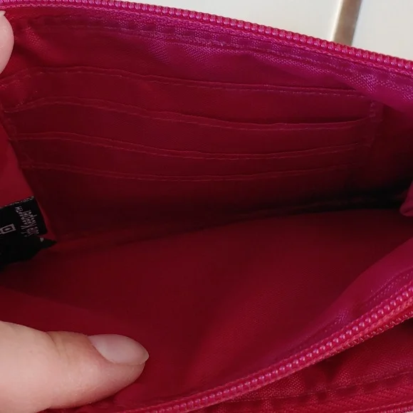 Safekeeper wristlet, dark pink. NEW - Picture 5 of 5